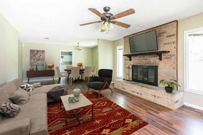 Building Photo - 109 Thomas Dr