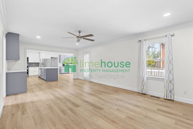 Building Photo - 948 Forest Lakes Cir
