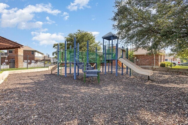 Building Photo - 1817 Eastfork Ln