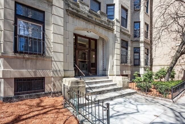 Building Photo - Great cozy Studio apartment!