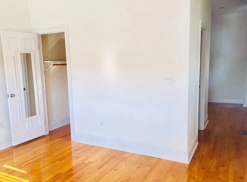 Building Photo - 2212 11th St NW