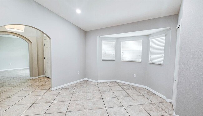 Building Photo - 3519 Kenwood Crossing