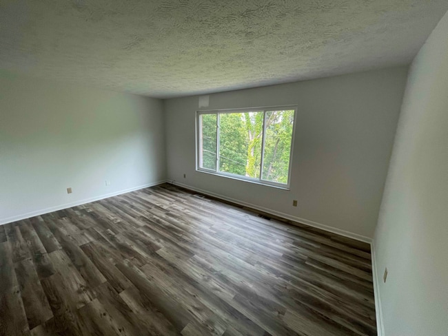 Building Photo - 5 Hapgood Hill