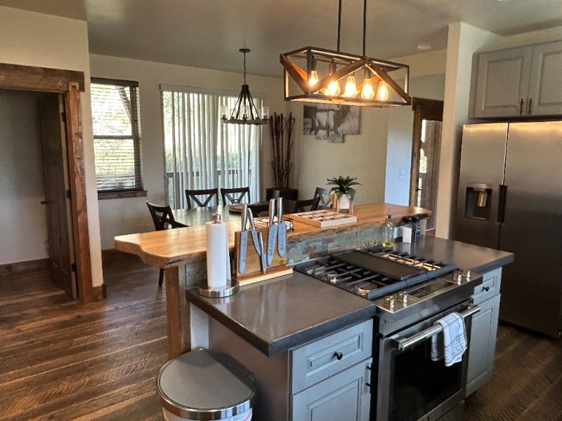 Building Photo - 751 Sun Pillar Loop