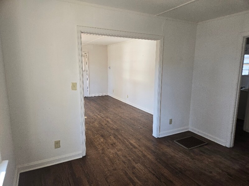 Building Photo - 2020 Regent St