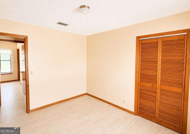 Building Photo - 603 Plantation Village Dr