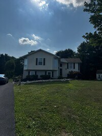 Building Photo - 1158 Custer Dr