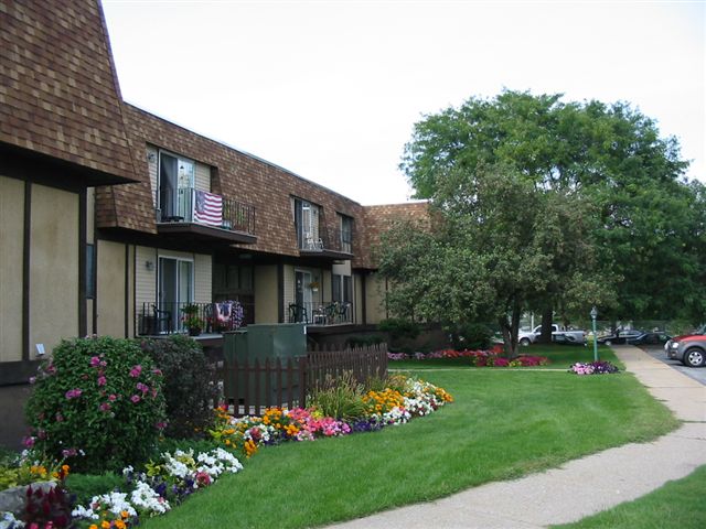 Building Photo - Gaslight Apartments