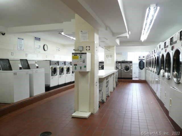 Building Photo - 71 Strawberry Hill Ave