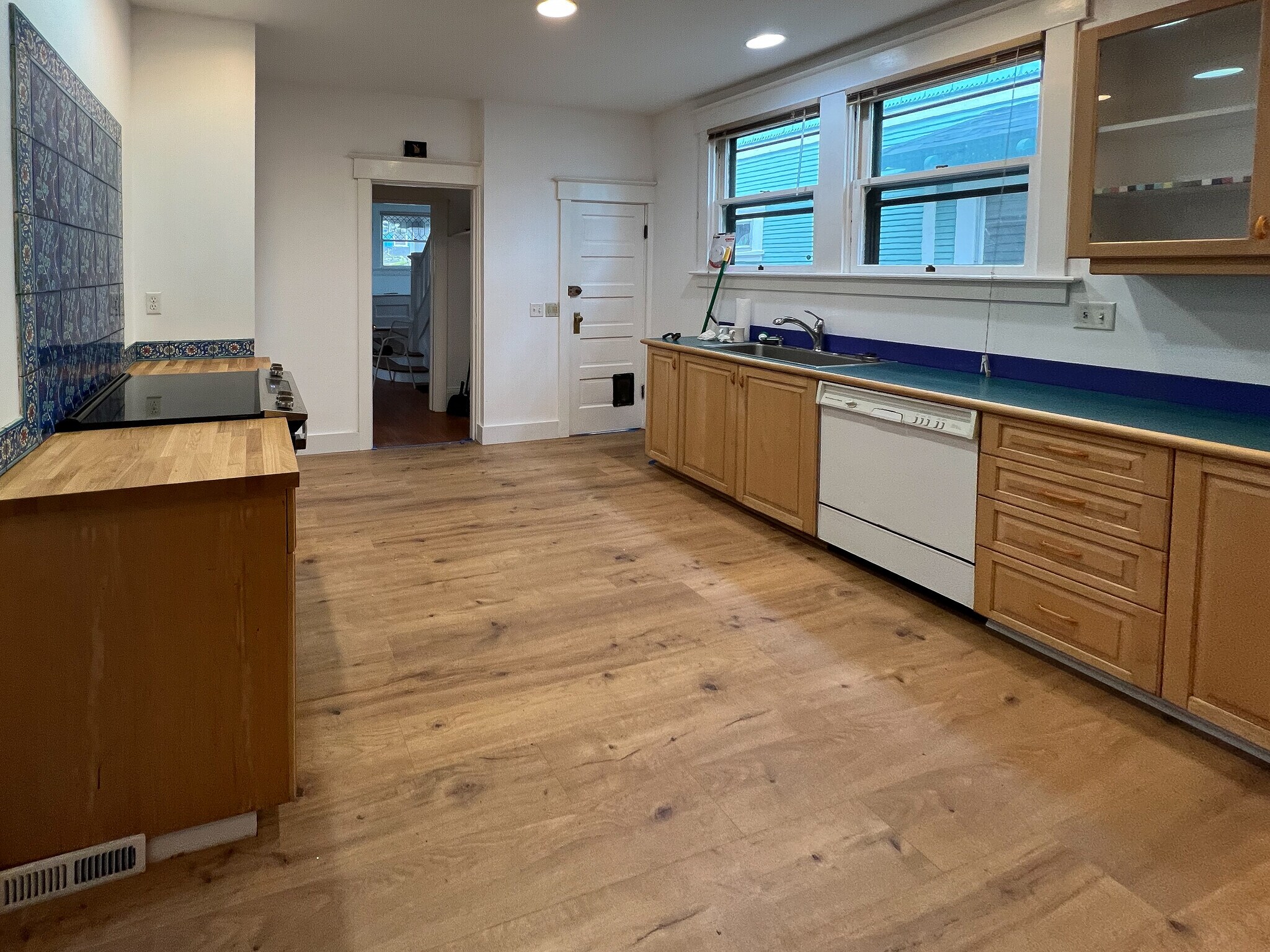 New floor - 1402 SE 32nd Ave