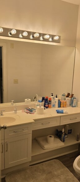 Half bath - 246 N Court St