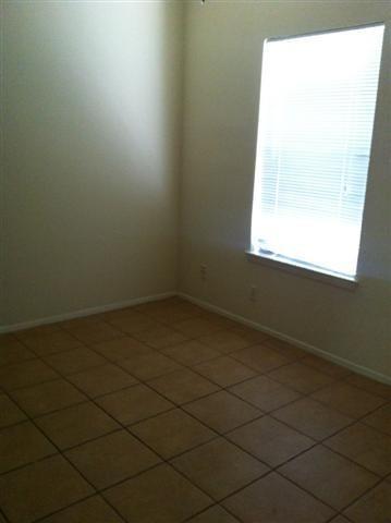 Building Photo - 621 W 37th St