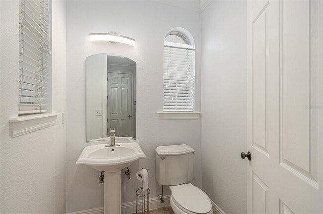 Building Photo - 111 S Melville Ave