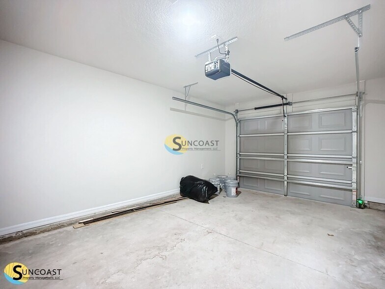 Building Photo - 43 Regency Dr