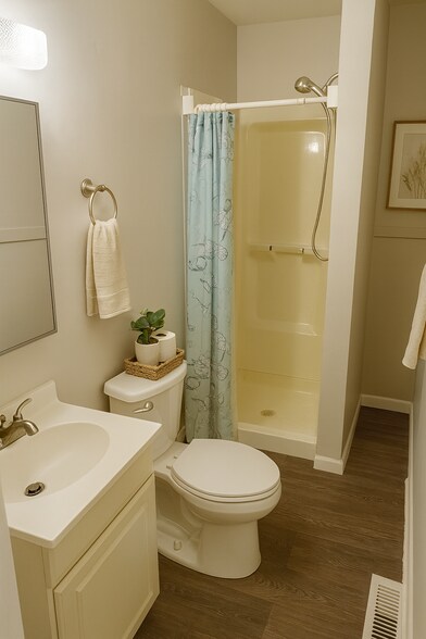 Building Photo - 1611 Cereal St