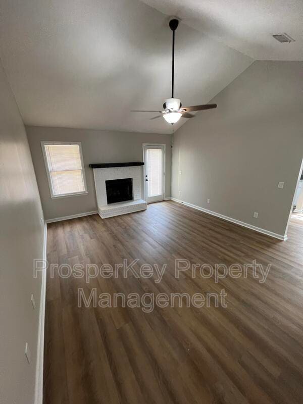 Building Photo - 5766 Spanish Oak Dr