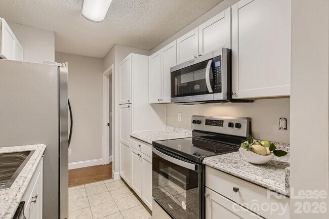 Building Photo - 431 Cedarcroft Dr