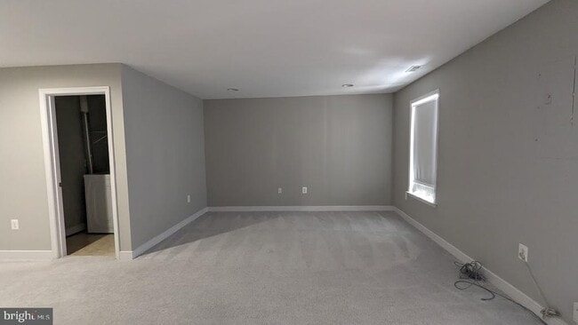 Building Photo - 12950 Tonka Ct