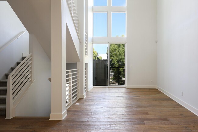 Building Photo - 2434 Via Alta