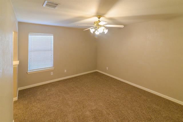 Building Photo - 9605 Pinehurst Dr