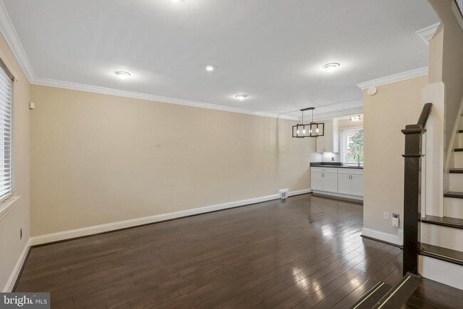 Building Photo - 3030 Manning St