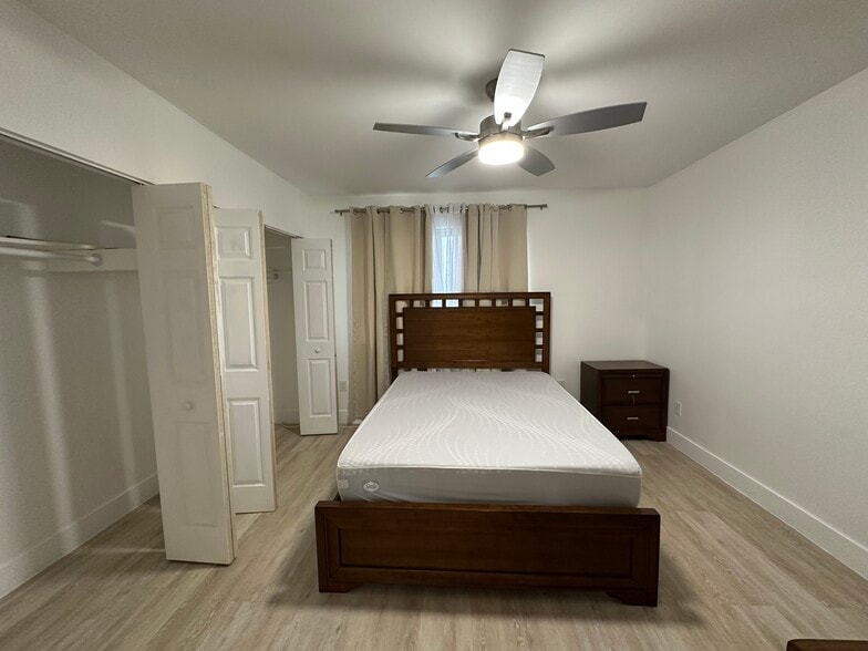 Building Photo - 10900 SW 104th St