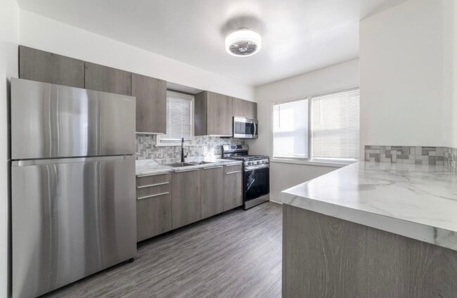 Building Photo - 2267 Tennessee St