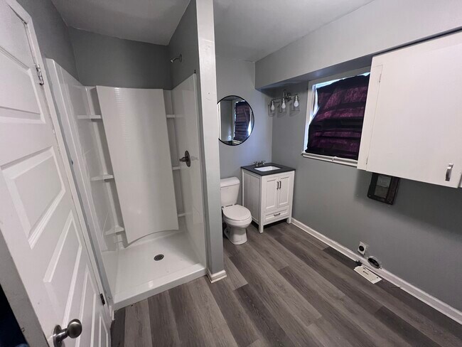 Building Photo - 149 Sylvia St