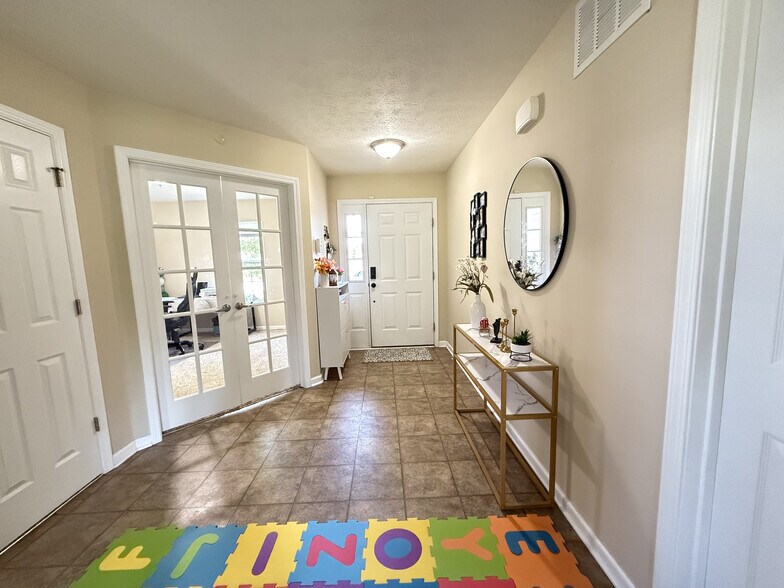 Building Photo - 2540 Sword Ct