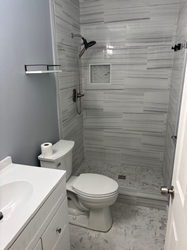 Building Photo - Where Renting Feels Like Home. Available Now!