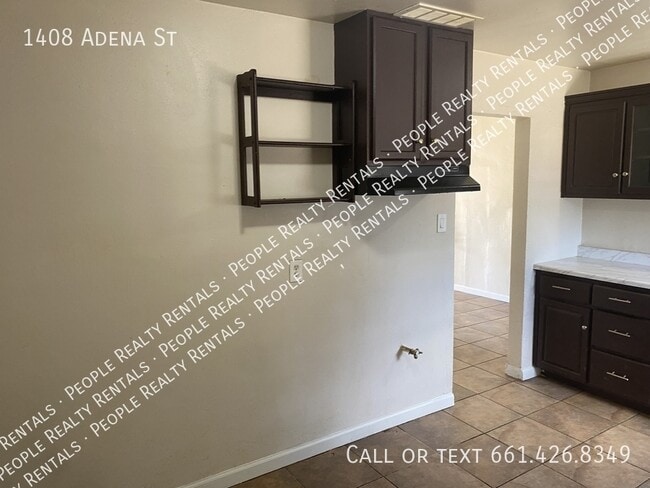 Building Photo - 1408 Adena St