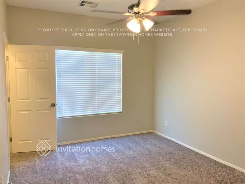 Building Photo - 1144 E Blackfoot Daisy Dr