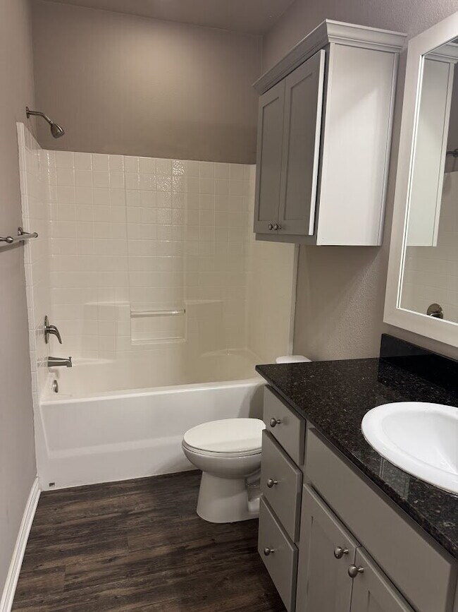 Building Photo - Welcome Home!!