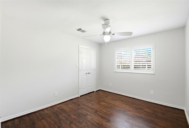 Building Photo - 1702 Fantasy Woods Dr