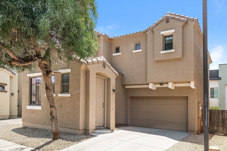 Building Photo - 10317 W Monterosa Ave