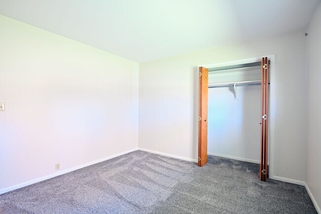 Building Photo - 272 WY-335