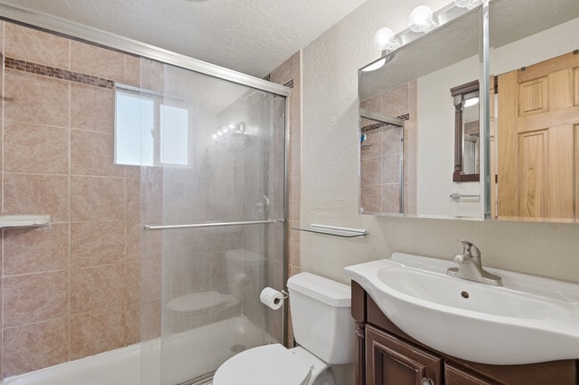 Building Photo - 77 Catamount Ln