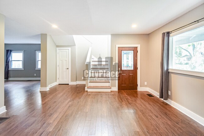 Building Photo - 1548 Lexington Ave