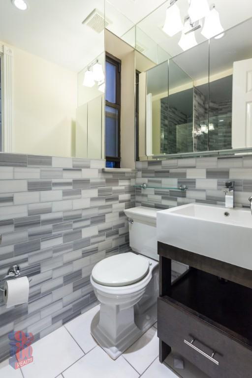 Building Photo - 60 Avenue B