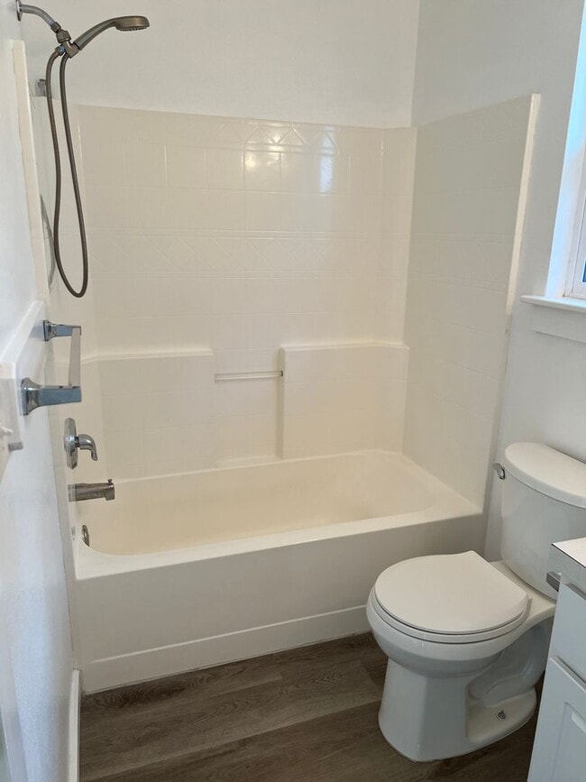 Building Photo - Coming soon! 3 bed single family home on a...