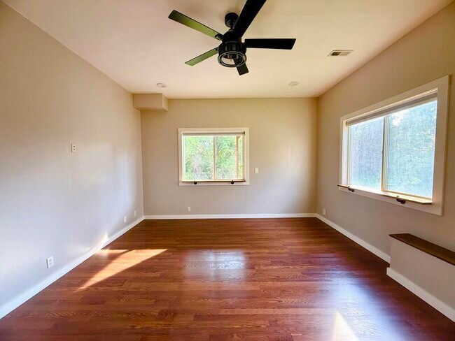 Building Photo - 2154 Wasatch Blvd