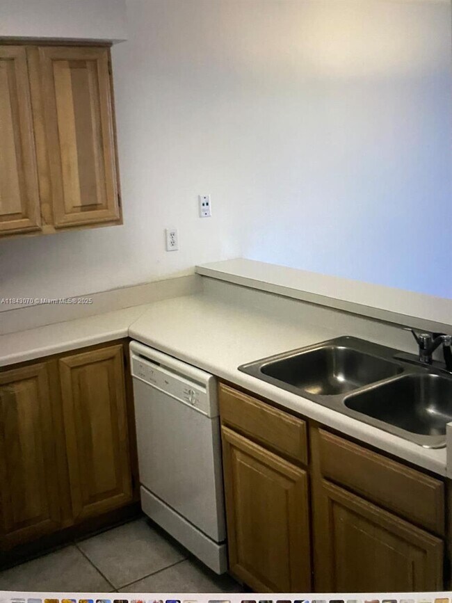 Primary Photo - 1280 S Alhambra Cir
