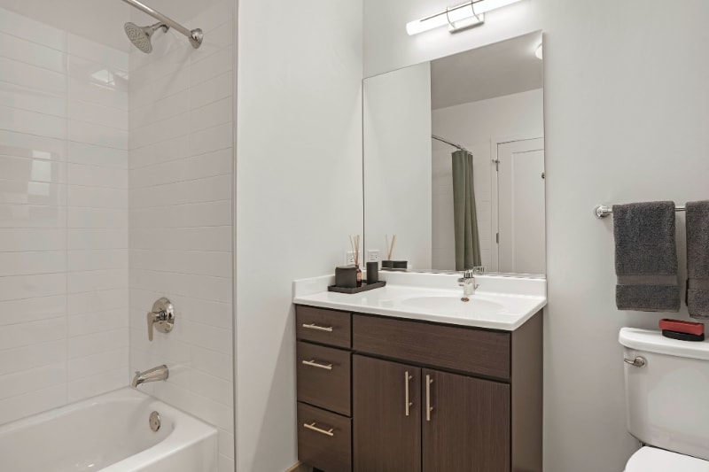 Building Photo - 728 N Wells St