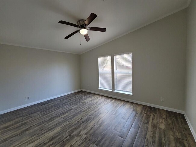 Building Photo - 8407 Riverstone Dr