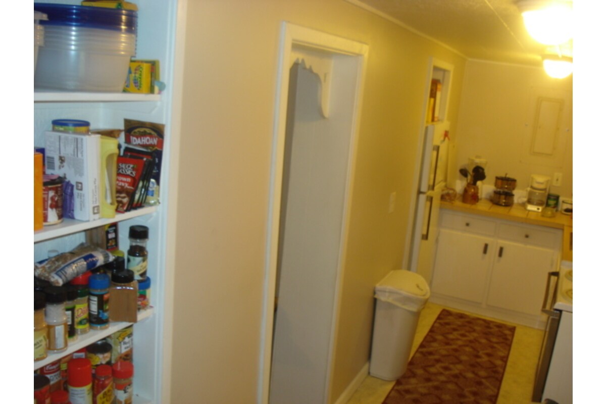 Building Photo - 117 Wilkes St