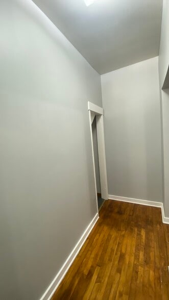 Building Photo - 2641 W Haddon Ave