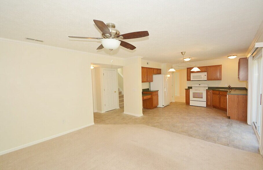 Building Photo - 3146 Crestwell Dr