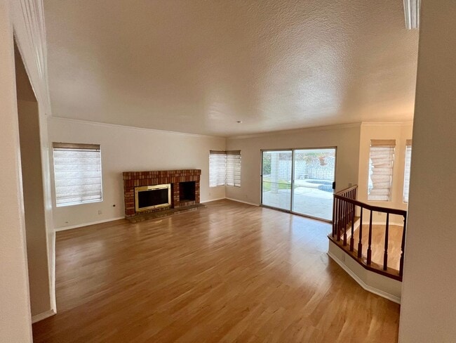 Building Photo - Beautiful 4 Bedroom Single Family Home with Pool and Pool Service Included for Lease in Rancho Cu...