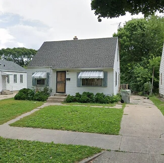Building Photo - Cozy 4 bedroom, 1 bathroom Cape cod.