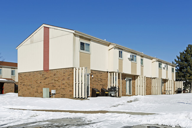 Building Photo - North Towne Village